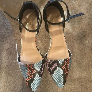 Like New Snakeskin Shoes